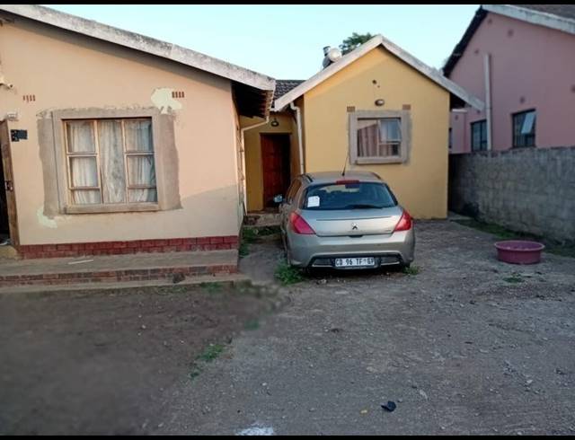 4 BEDROOM HOUSE FOR SALE IN NGWELEZANA